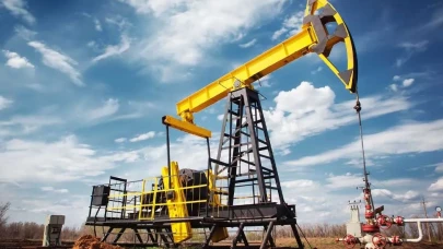 Enerji piyasasında tansiyon yükseldi: Petrol fiyatları yeniden tırmanışa geçti