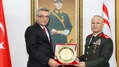 Erhürman’dan Güvenlik Kuvvetleri Komutanlığı’na nezaket ziyareti