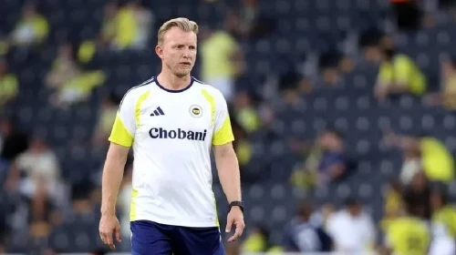Fenerbahçe'de teknik koltuk geçici olarak Dirk Kuyt'a emanet