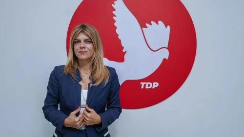Avukat Ayşe Öztabay'dan iddialı çıkış: Siyaseti ayrıcalık değil hizmet alanı yapacağız